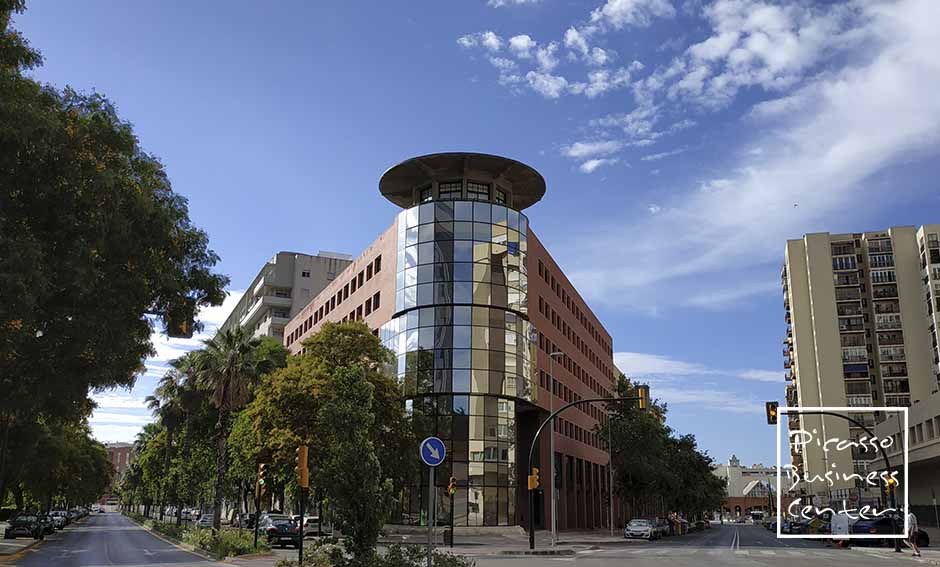 Oficina d'Estrangeria, Unicaja Banc, Govern Autonòmic de la Junta d'Andalusia, Consolat Alemany, Consolat Britànic, Caixa Rural del Sud