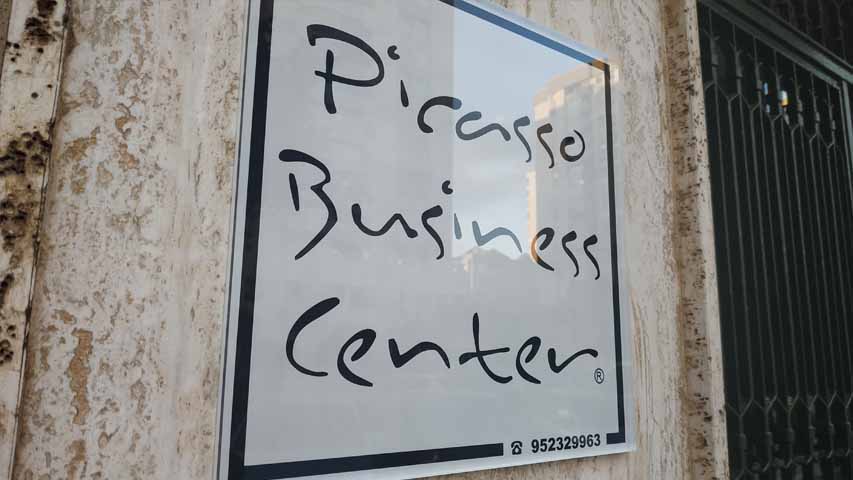 Placa centre negocis edifici